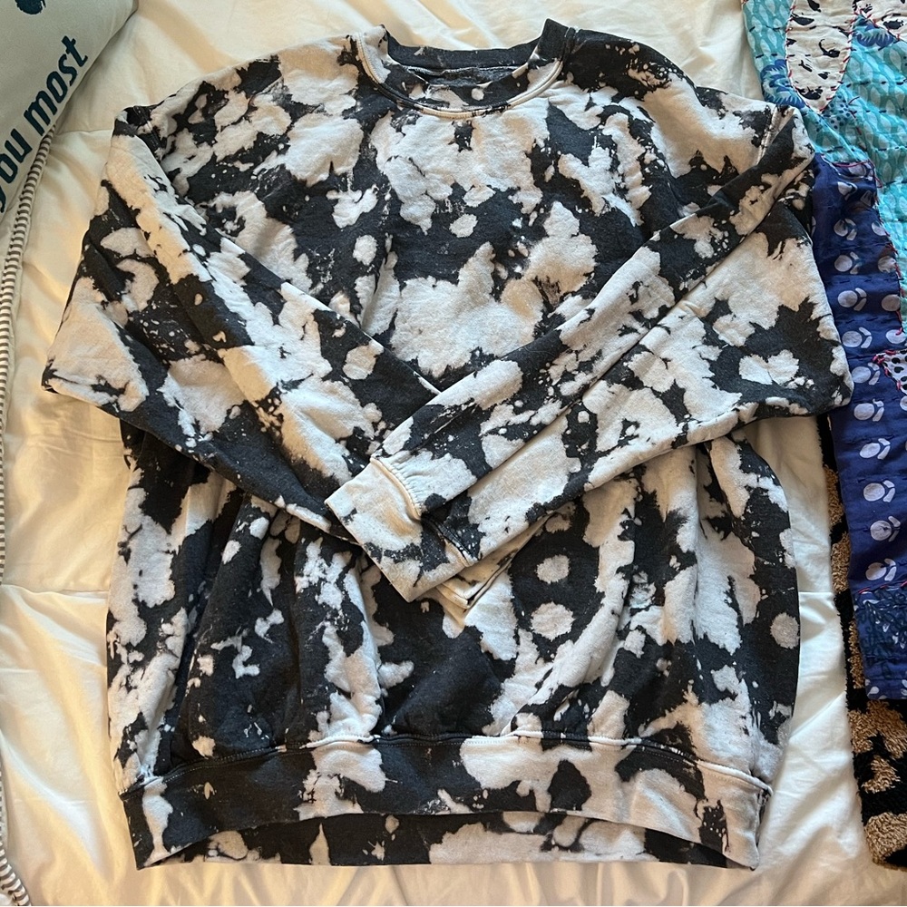 Urban outfitters marble crewneck